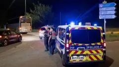 Train derails near Cléon injuring at least 44